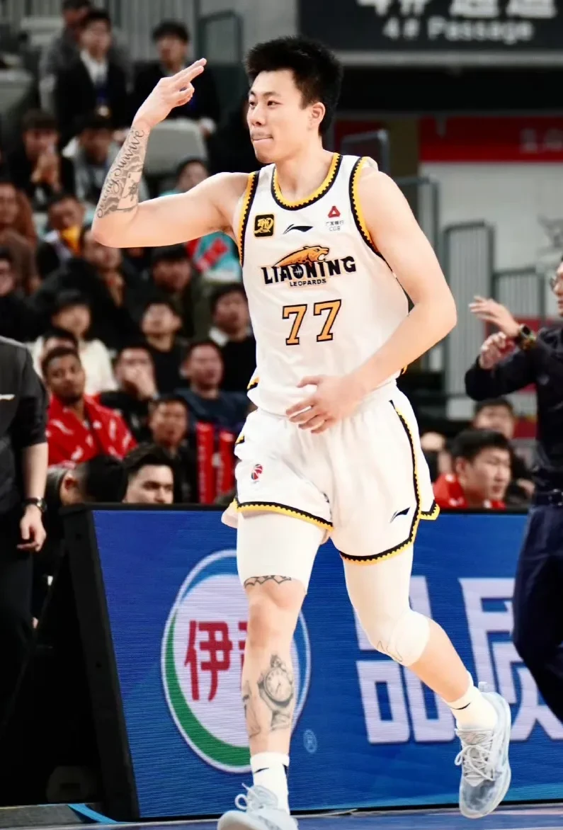 山西队轻取马刺，张镇麟高光表现