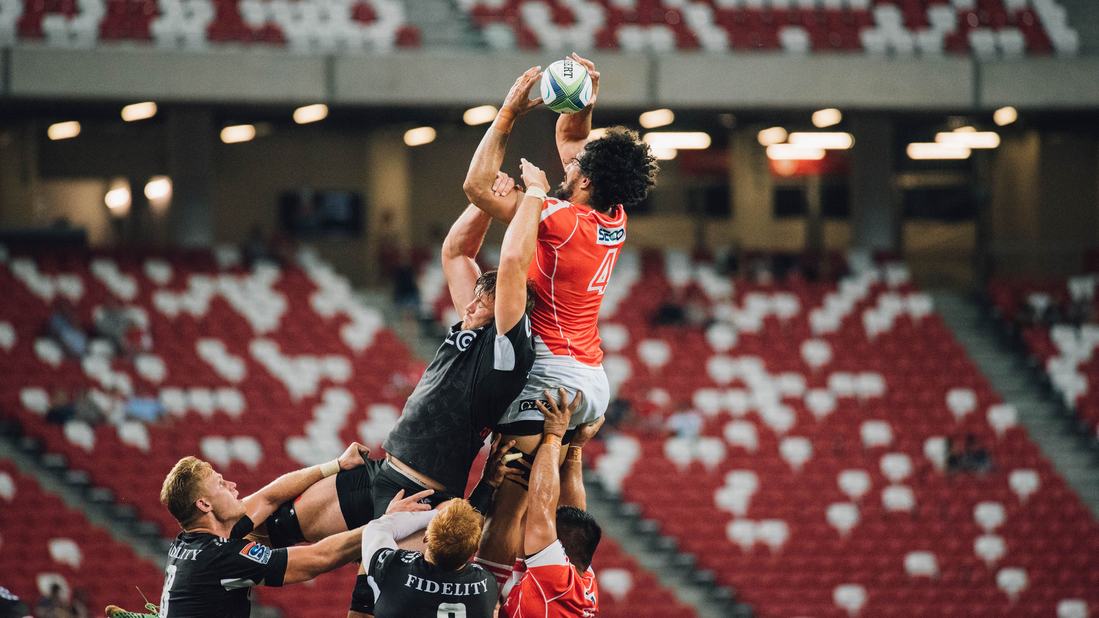 街道为王，爵士完胜开拓者，F1新加坡夜赛上演战术教科书