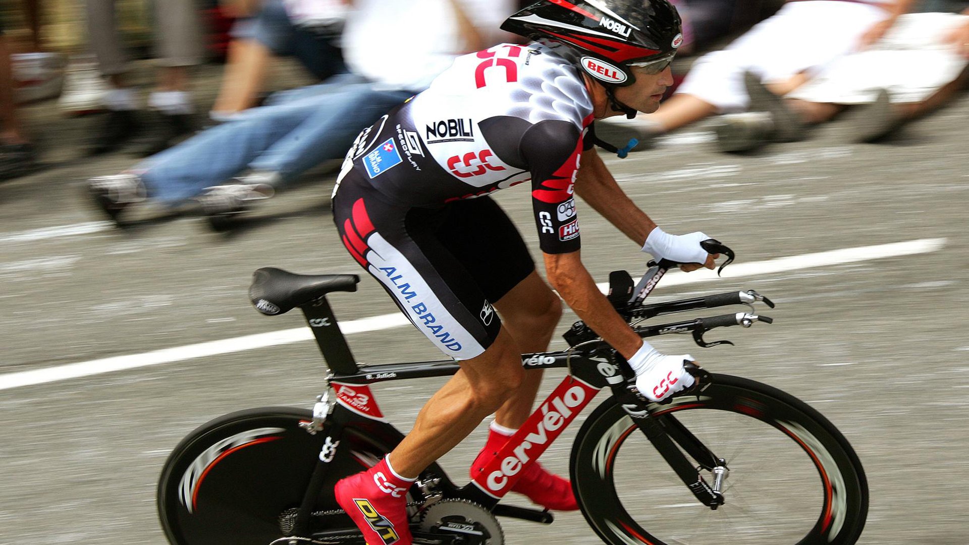 塔图姆统治全场如利刃出鞘，北京队轻取江苏显冠军底蕴